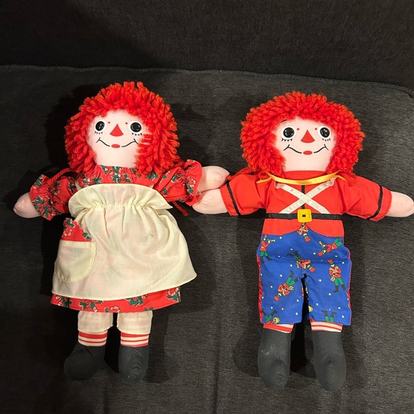 Hasbro Raggedy Ann and Andy collectors edition 12” long. Holiday season edition - Picture 3 of 12